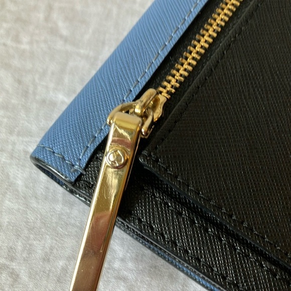 Kate Spade: Blue & Black Wallet - 10 card slots- coin area- Gold tone - Picture 15 of 16